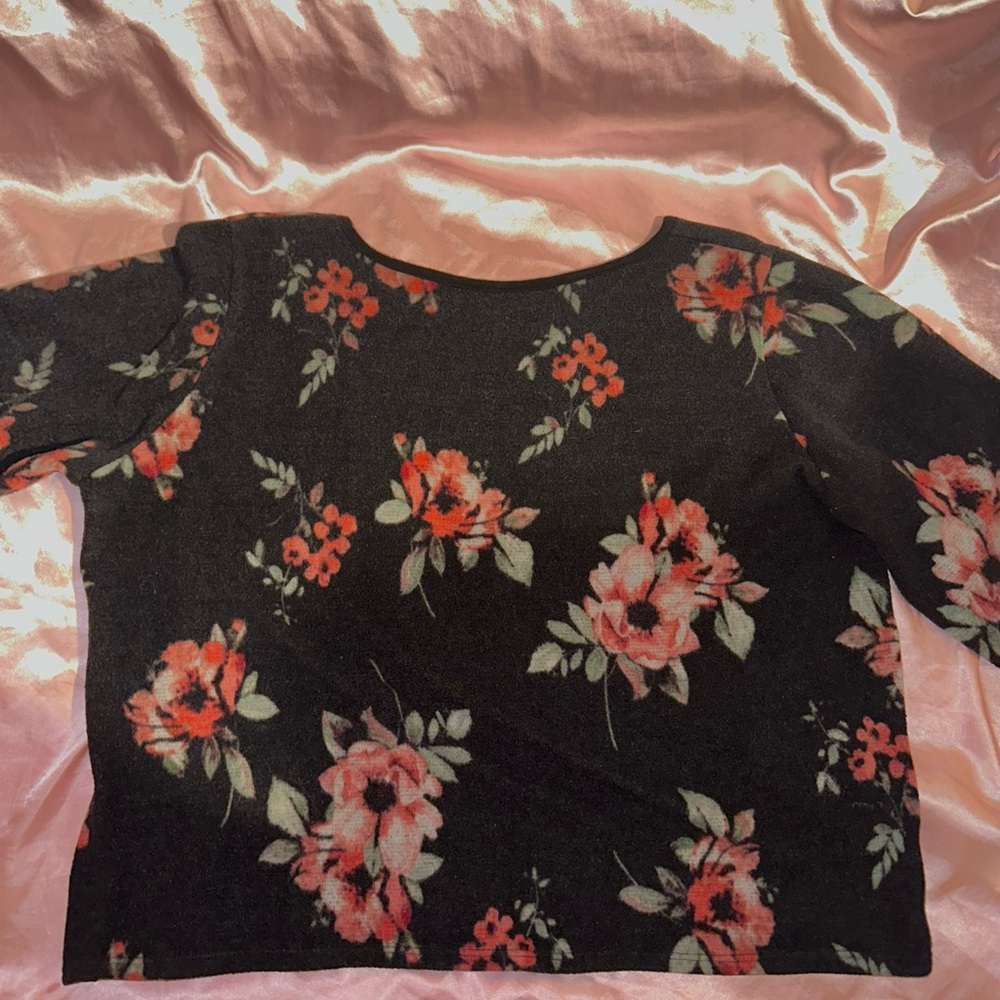 Red flower long sleeve